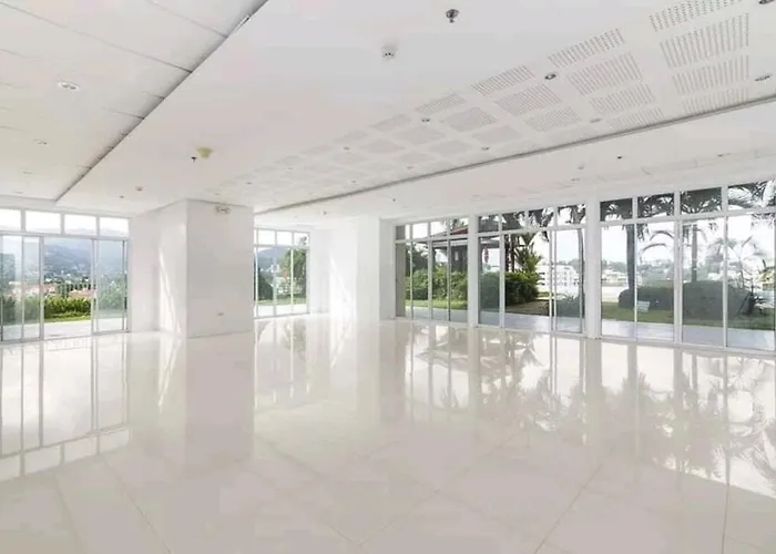 Group-friendly With Mall Access Aparthotel Cebu