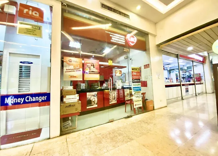 Aparthotel Group-friendly With Mall Access